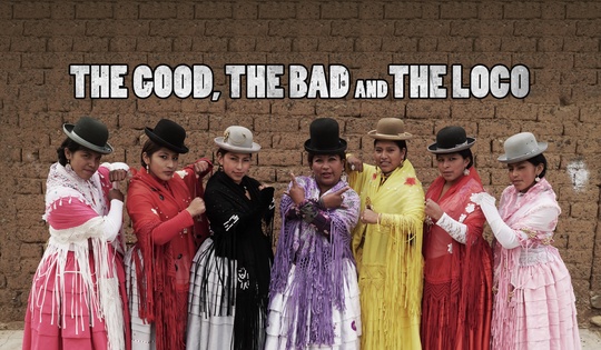 Bolivia’s female wrestlers fight in national costume 