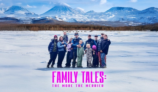 How do large families live in different corners of Russia
